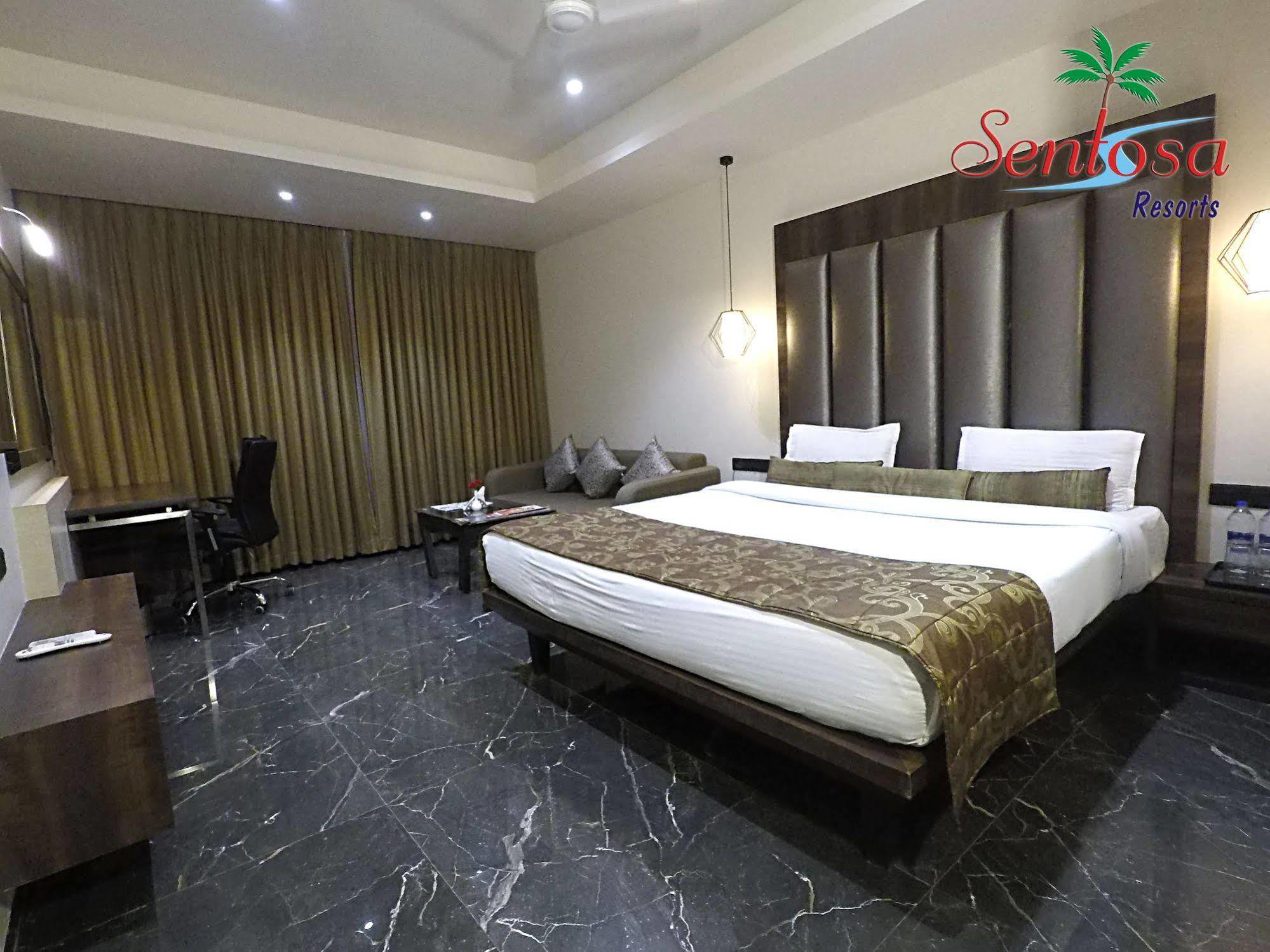 Sentosa Resorts Chinchvad Екстериор снимка
