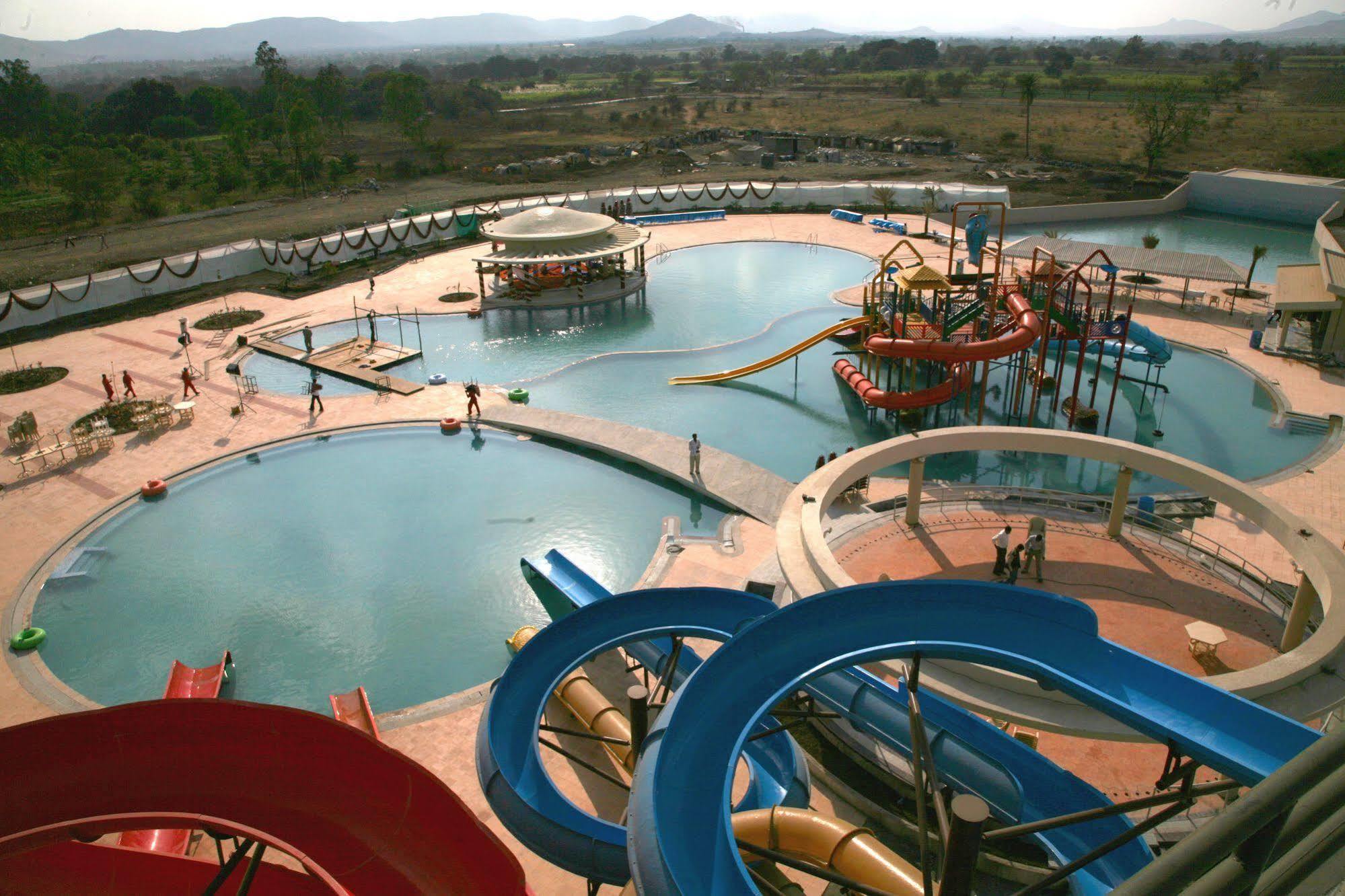 Sentosa Resorts Chinchvad Екстериор снимка