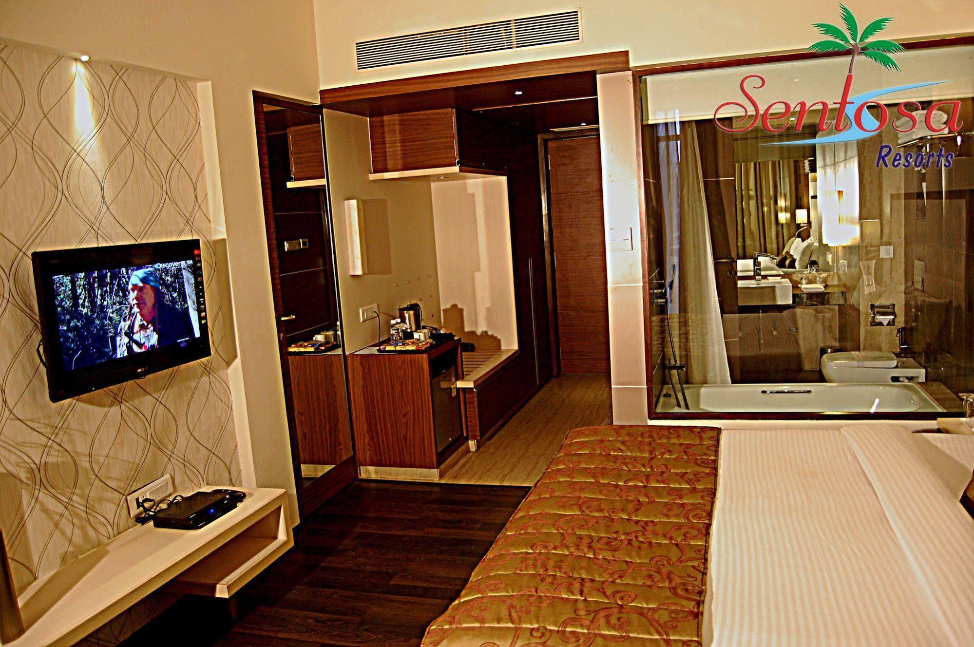 Sentosa Resorts Chinchvad Екстериор снимка